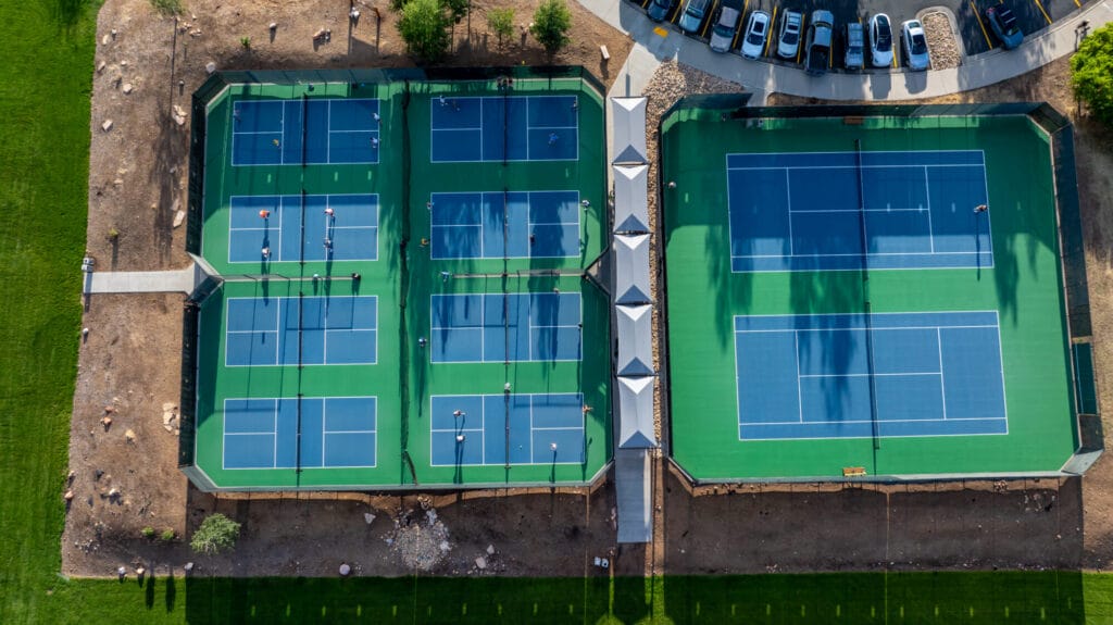 Tennis and pickleball courts at Willow Creek Park